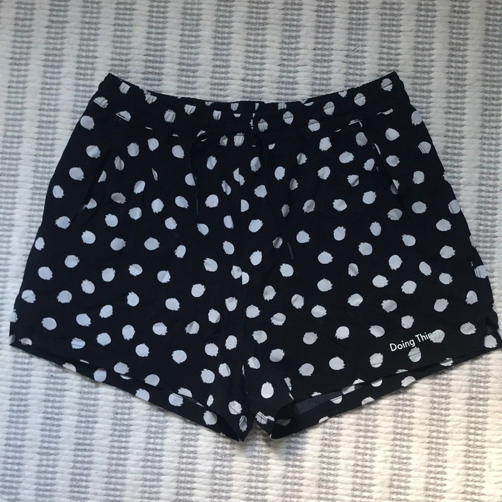 Outdoor Voices Shorts - M